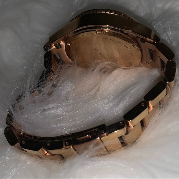 Marc Jacobs Chronograph Watch - Picture 5 of 7